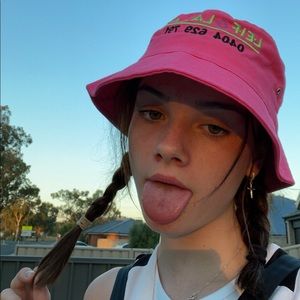 Meet your Posher, Jaspa